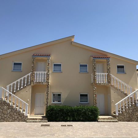 Apartments Villa Engeli Vir Exteriör bild